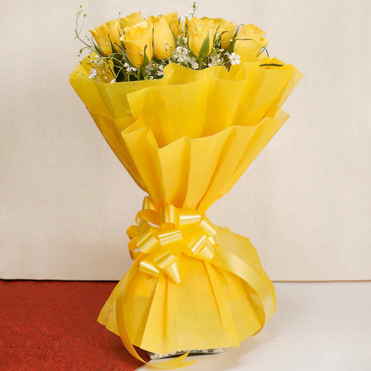 8 Yellow Roses